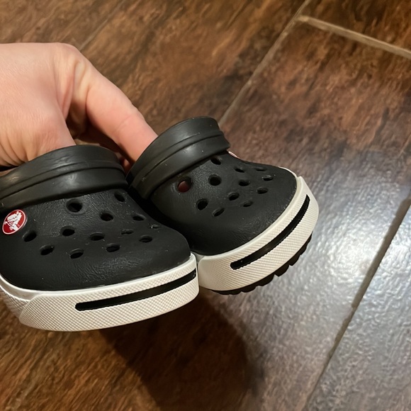 Black crocs - Picture 5 of 5